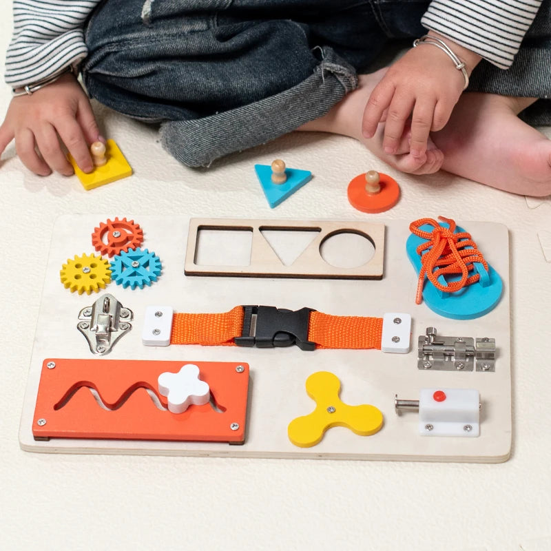 Монтессори-панель “Весёлые механизмы”