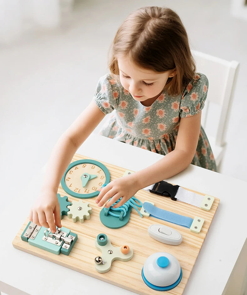 Монтессори-доска “Домашние дела”