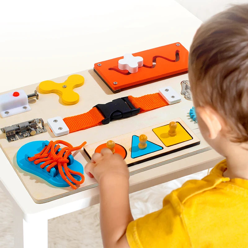 Монтессори-панель “Весёлые механизмы”